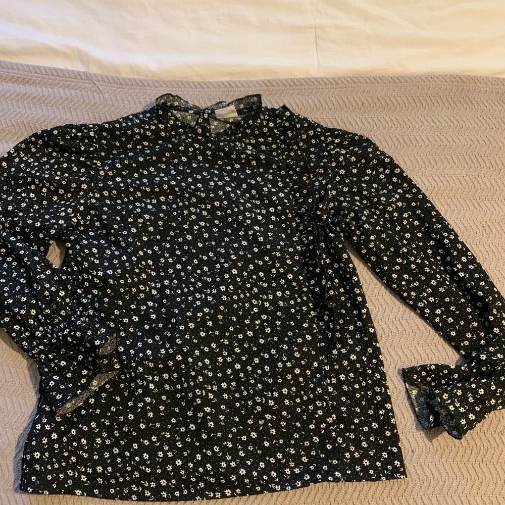 T-shirt size 13-14